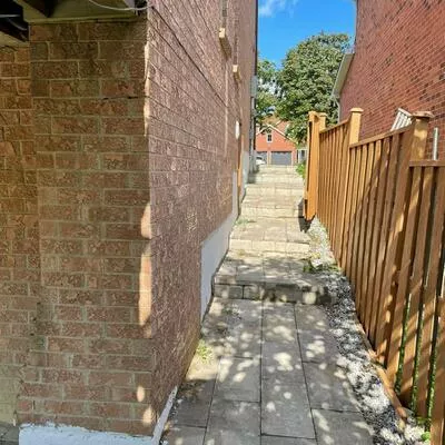 274, Oxbow, Hurontario, Mississauga