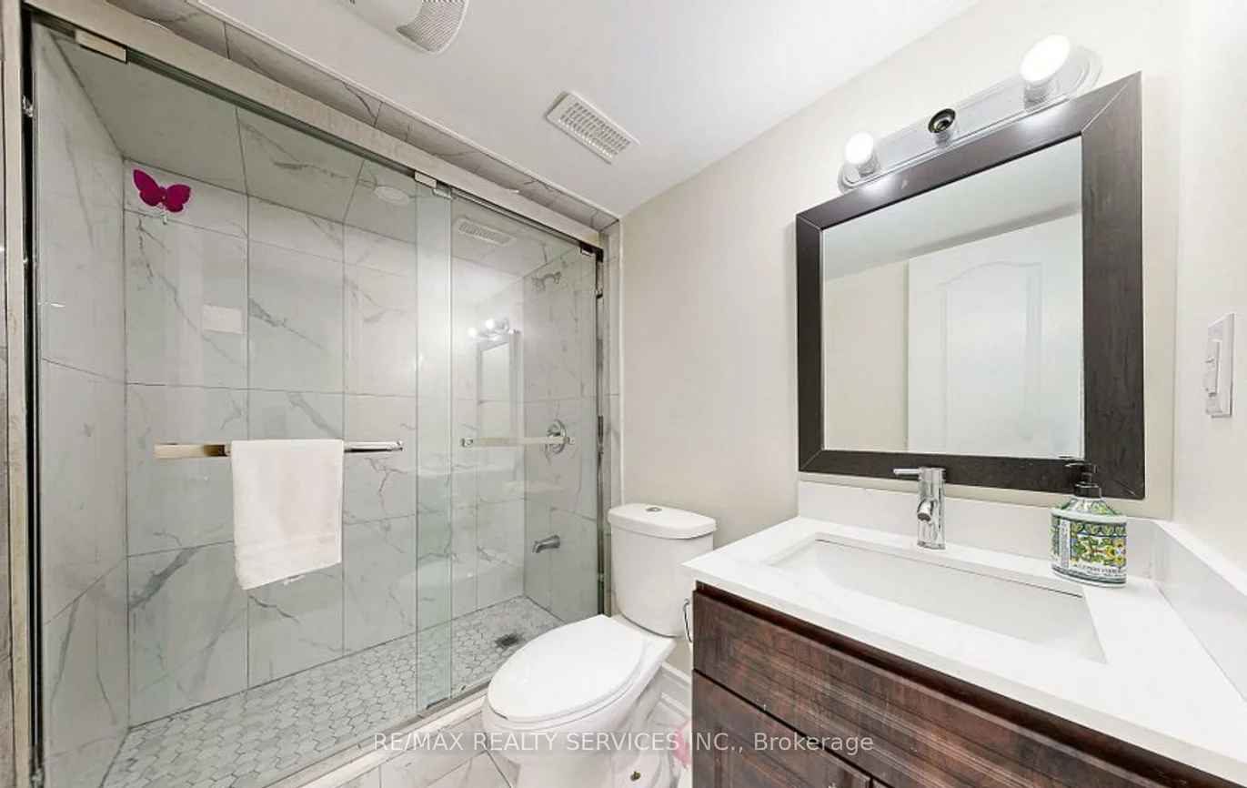 7095, Village, Meadowvale Village, Mississauga