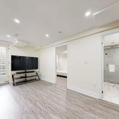 7095, Village, Meadowvale Village, Mississauga