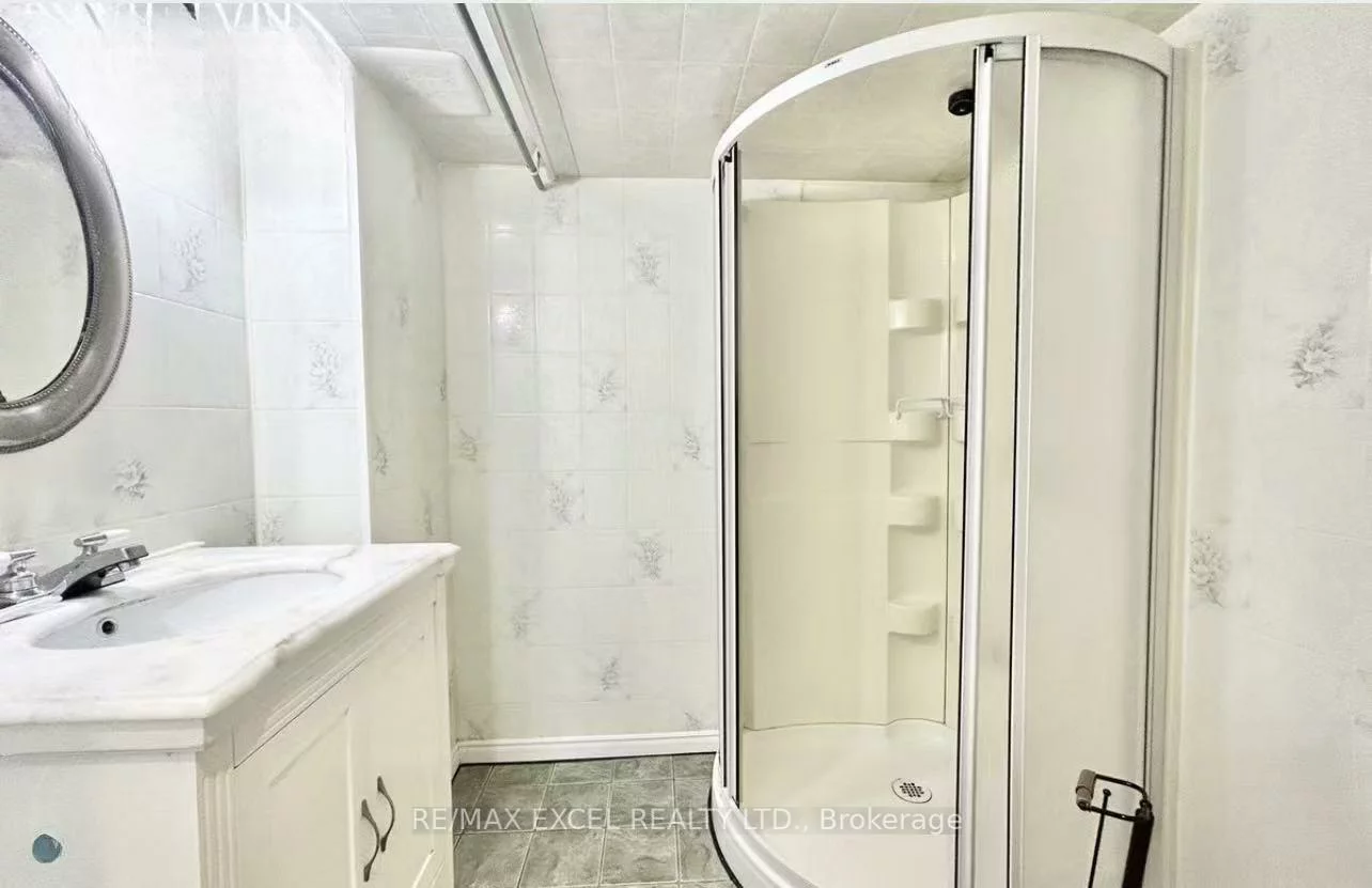 3225, Coldstream, Erin Mills, Mississauga