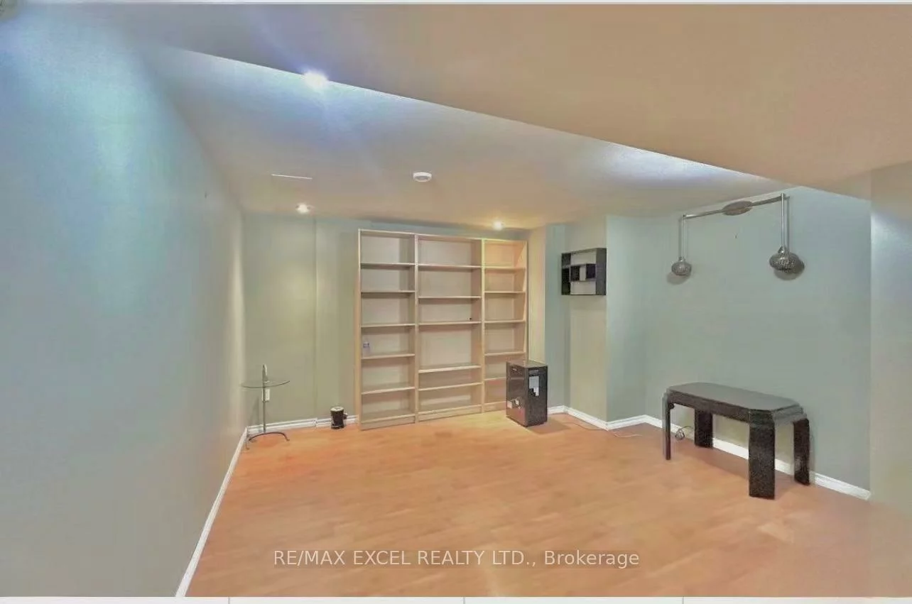 3225, Coldstream, Erin Mills, Mississauga