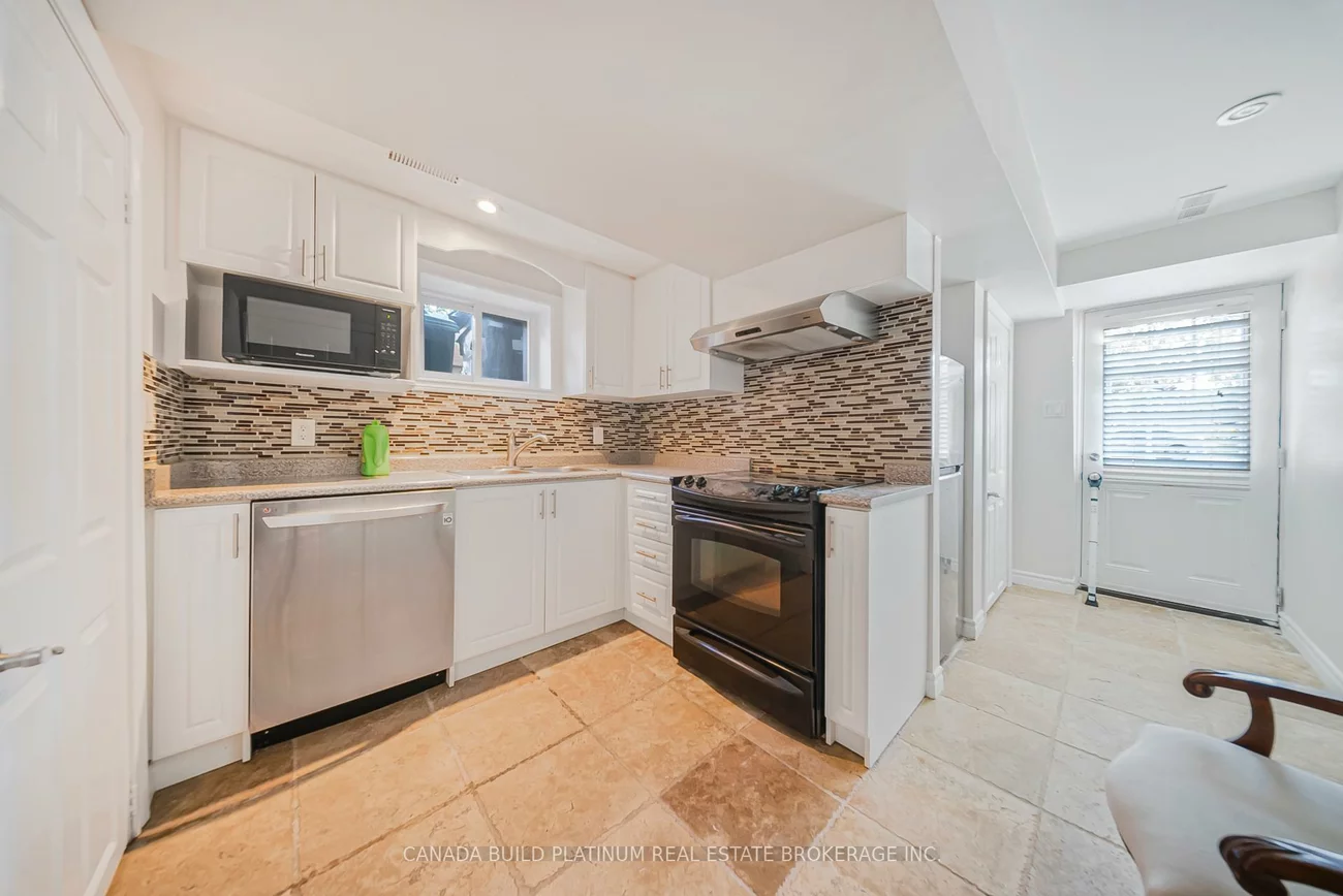 849, Inverhouse, Clarkson, Mississauga