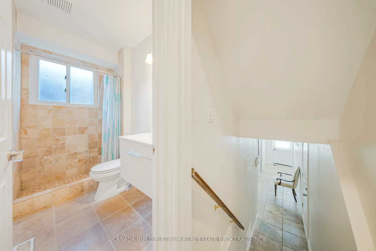 849, Inverhouse, Clarkson, Mississauga