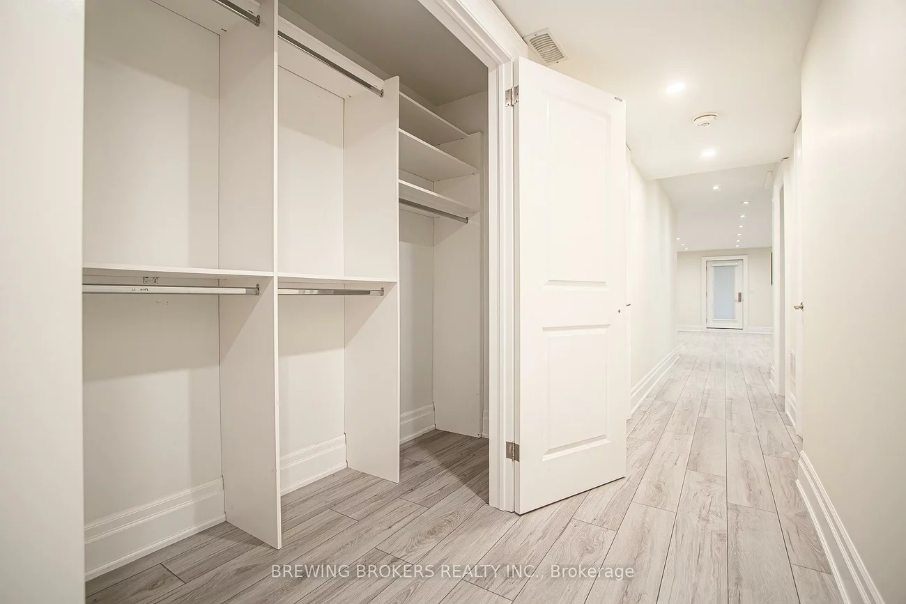 34B, Pine, Port Credit, Mississauga
