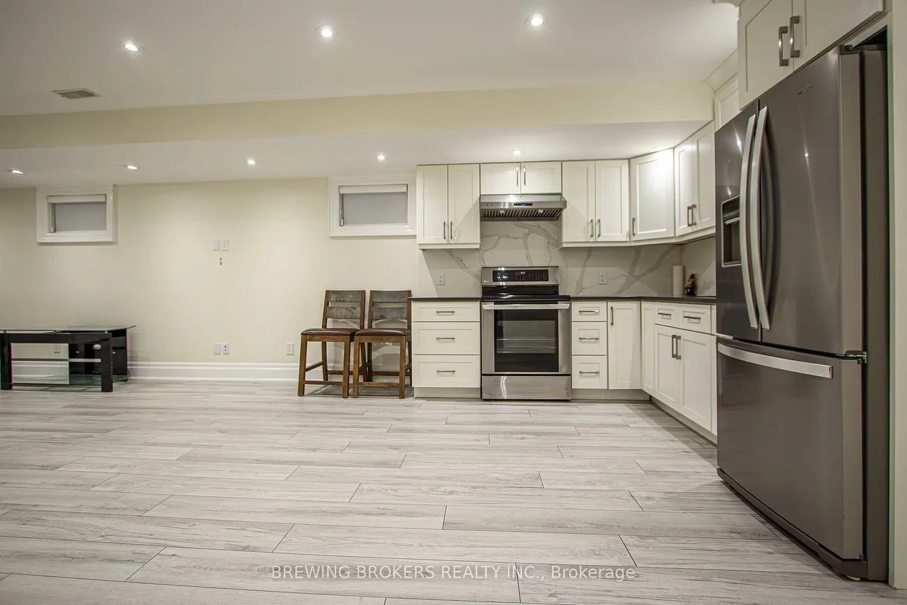34B, Pine, Port Credit, Mississauga
