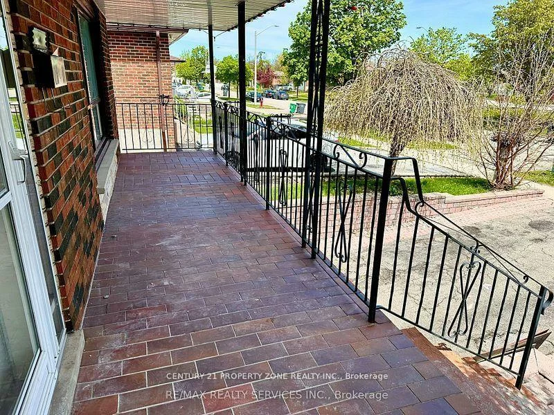 7600, Middleshire, Malton, Mississauga