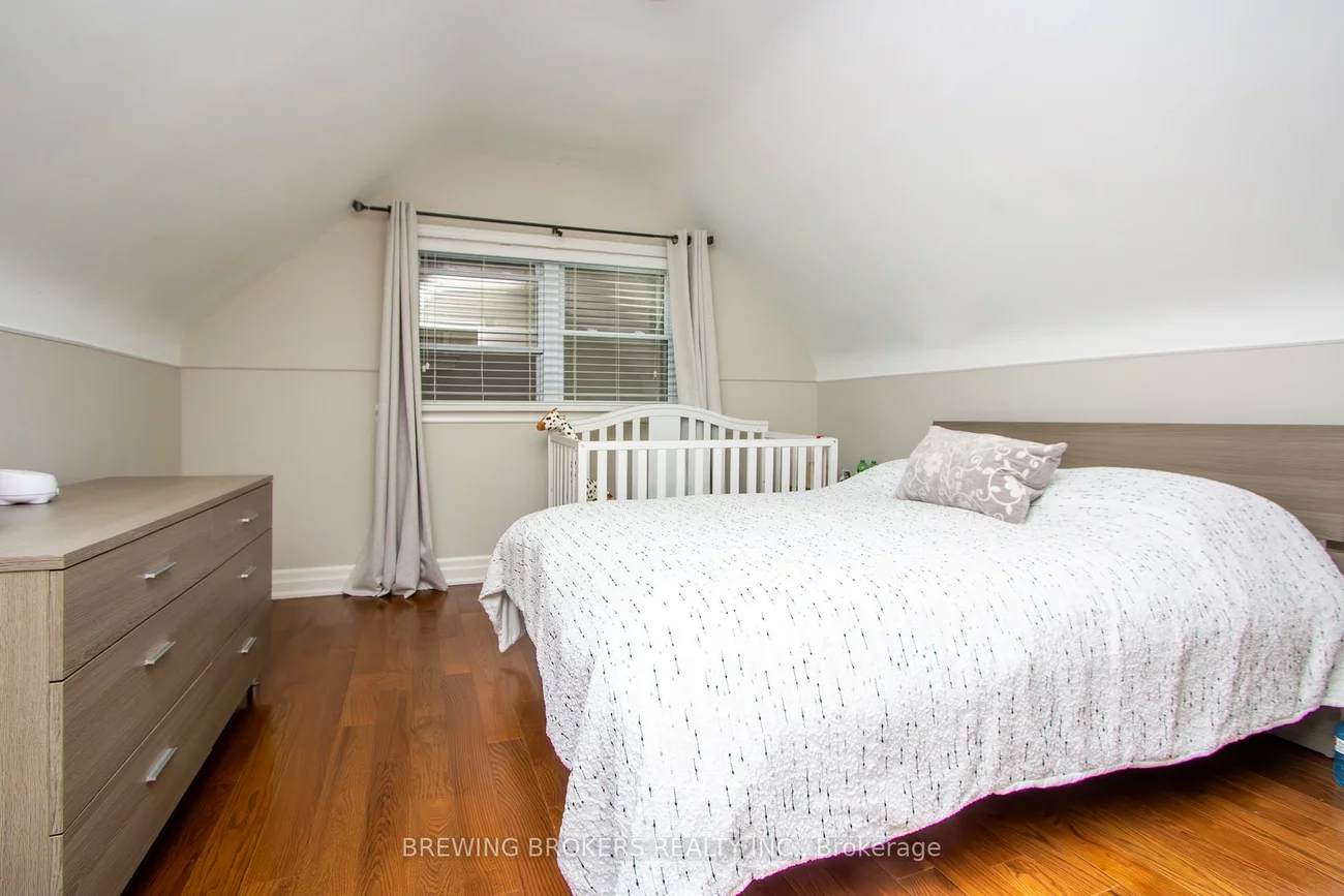 27, Pine, Port Credit, Mississauga