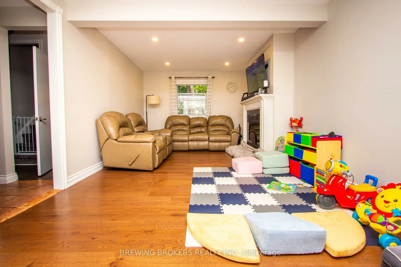 27, Pine, Port Credit, Mississauga