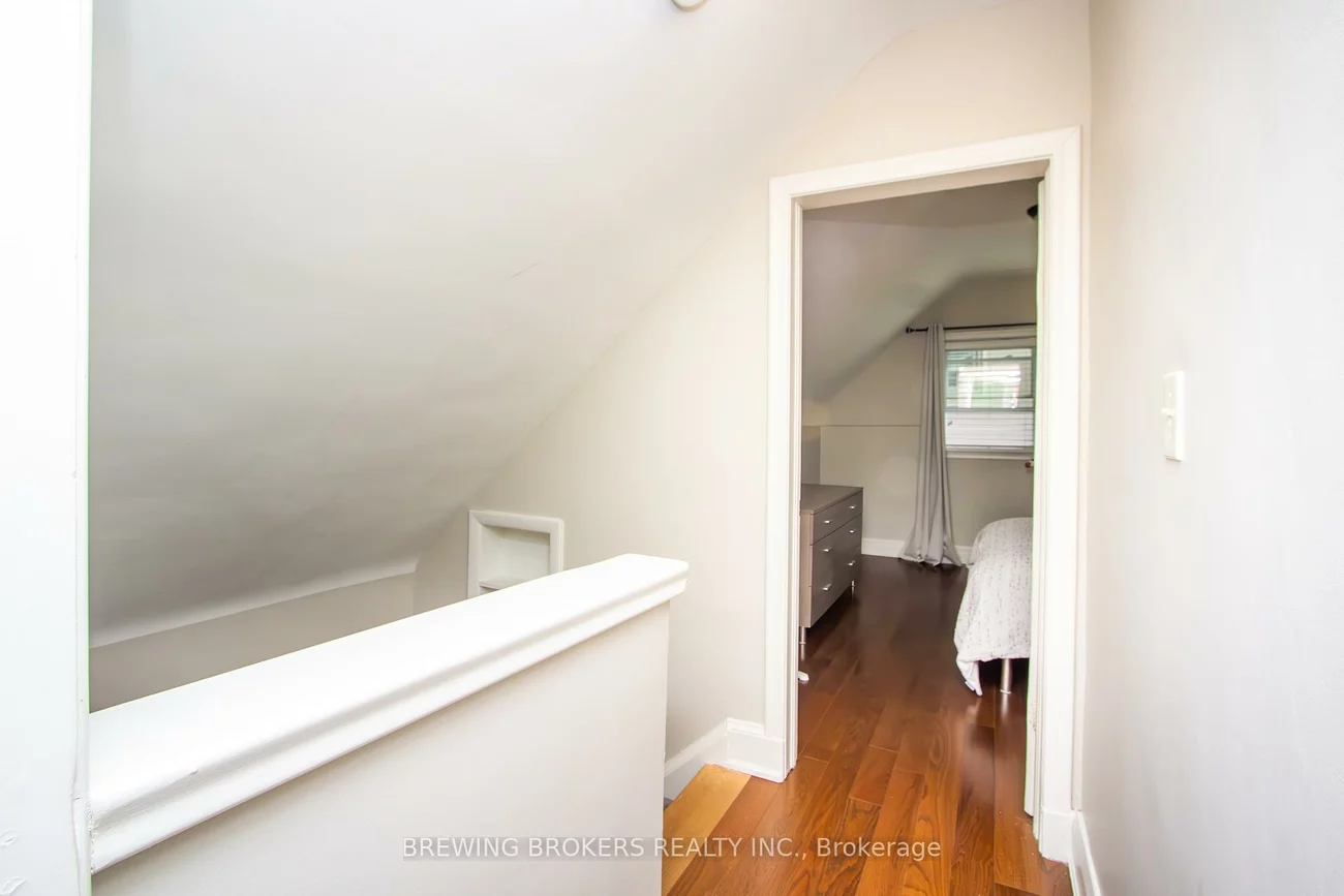 27, Pine, Port Credit, Mississauga