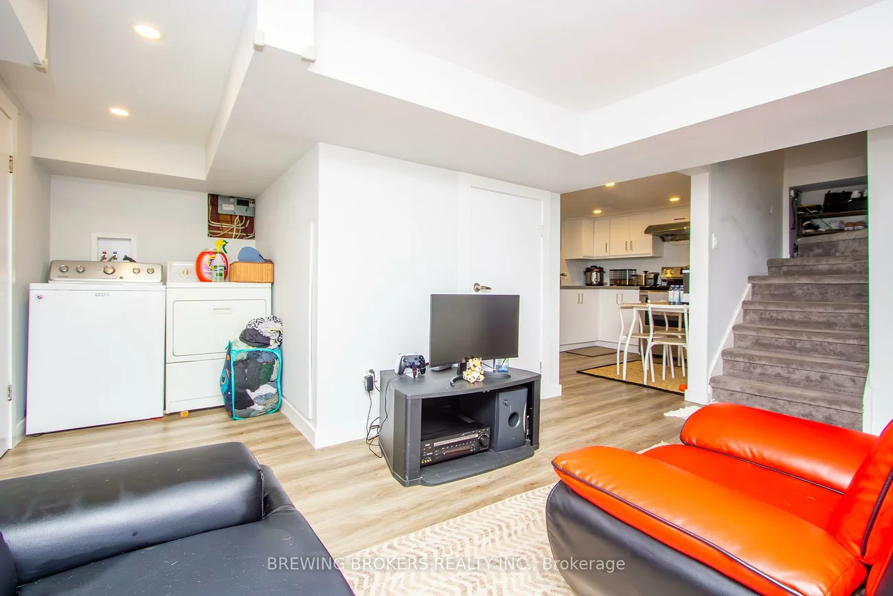 27, Pine, Port Credit, Mississauga