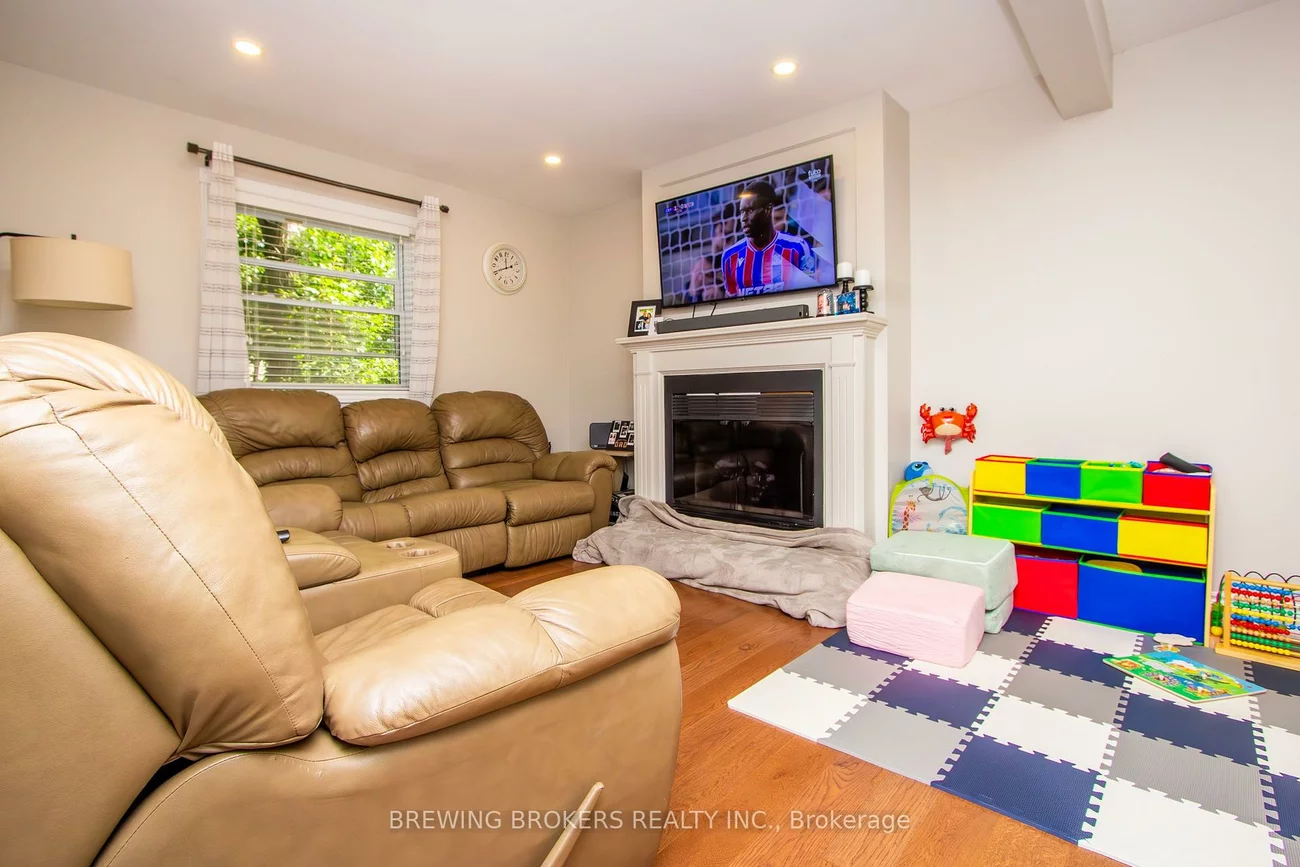 27, Pine, Port Credit, Mississauga