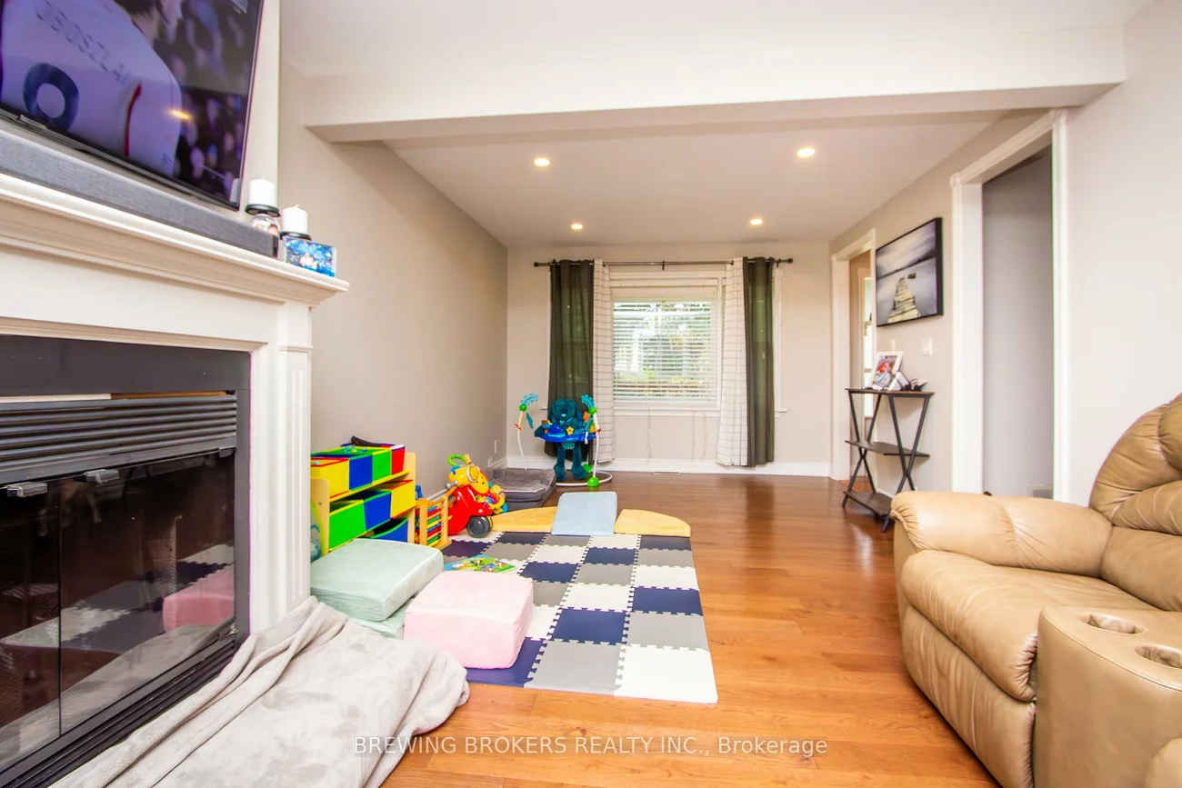 27, Pine, Port Credit, Mississauga