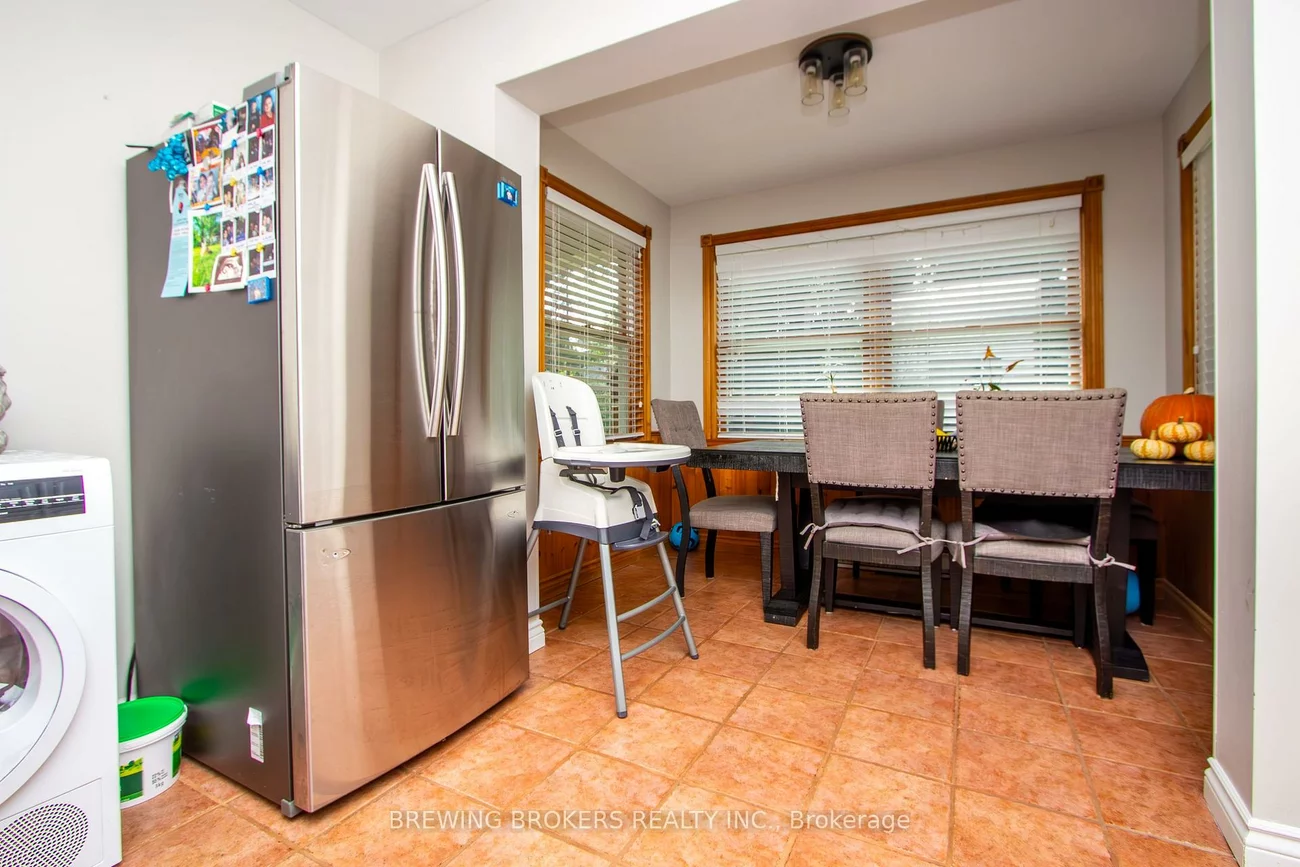 27, Pine, Port Credit, Mississauga
