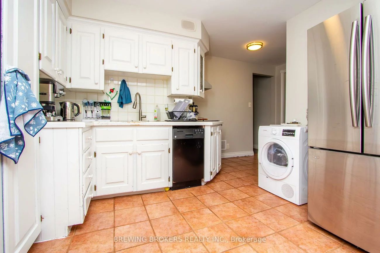 27, Pine, Port Credit, Mississauga