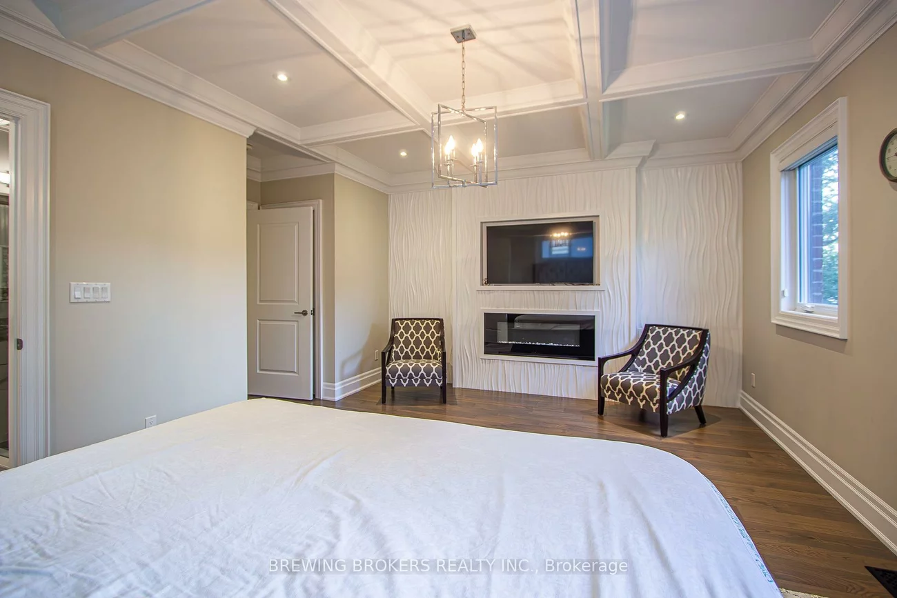 34B, Pine, Port Credit, Mississauga