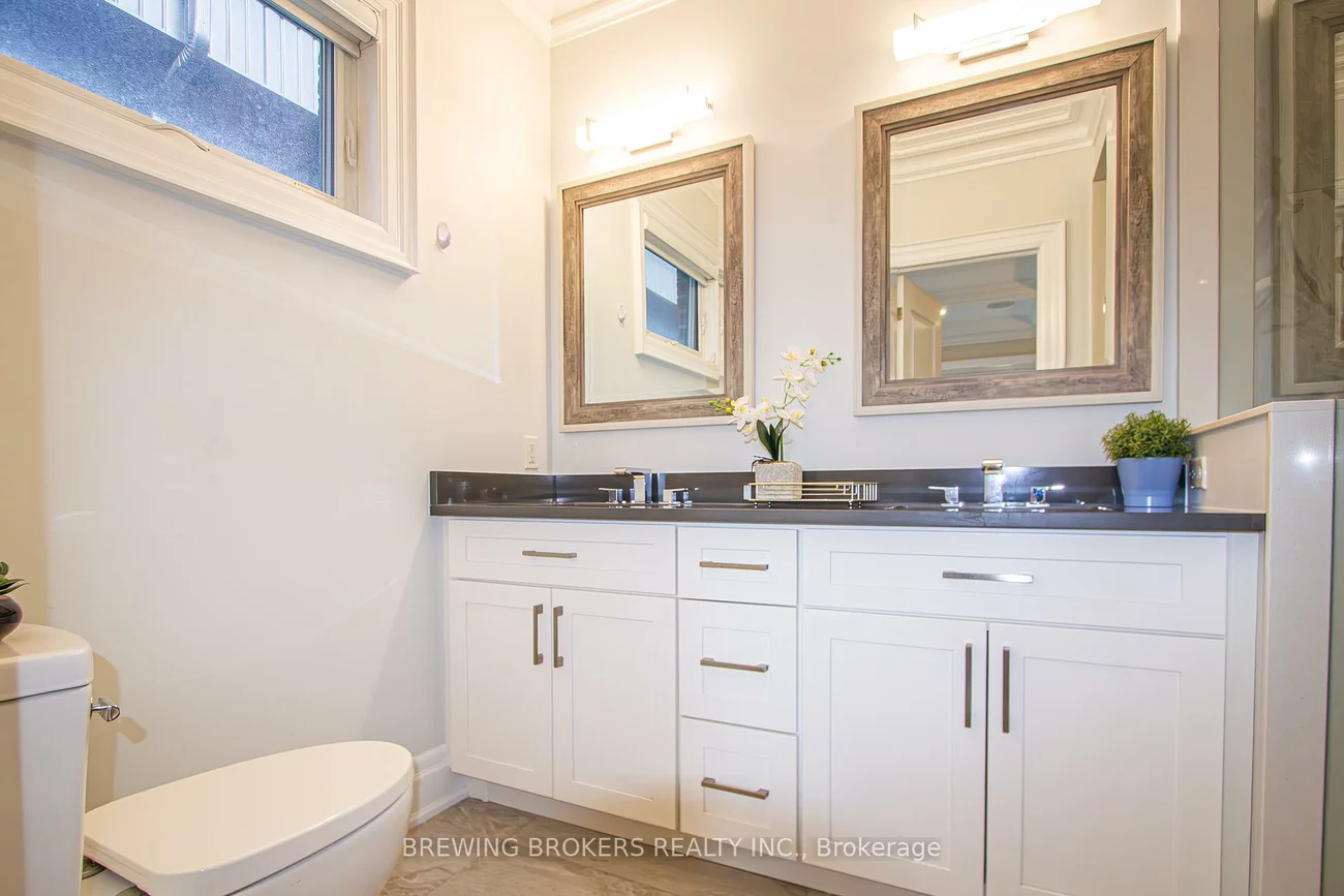 34B, Pine, Port Credit, Mississauga