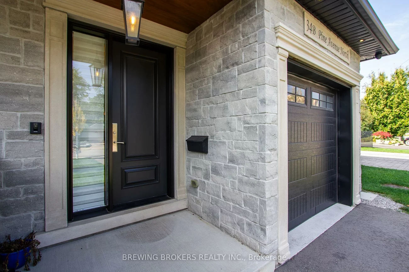34B, Pine, Port Credit, Mississauga