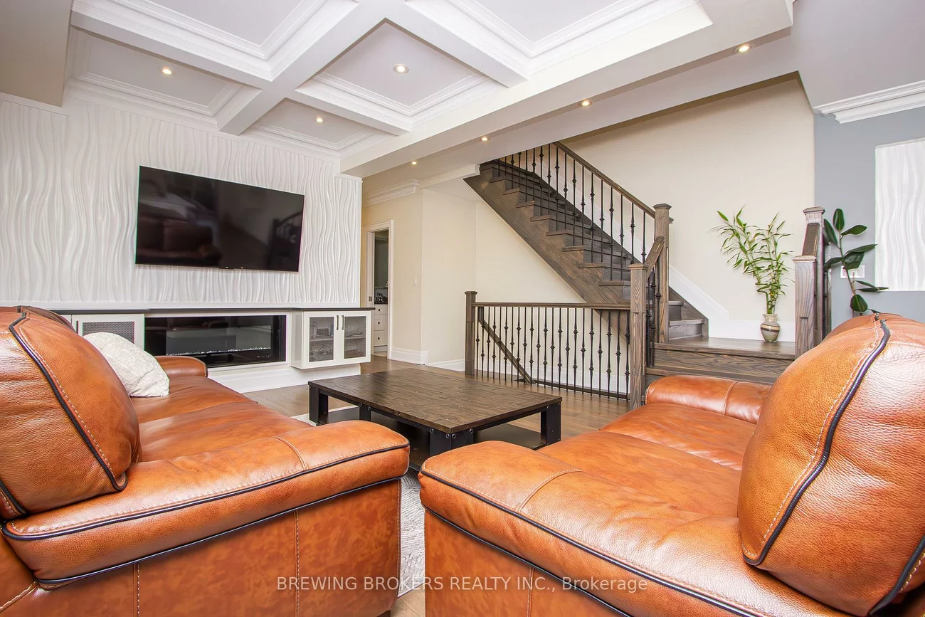 34B, Pine, Port Credit, Mississauga