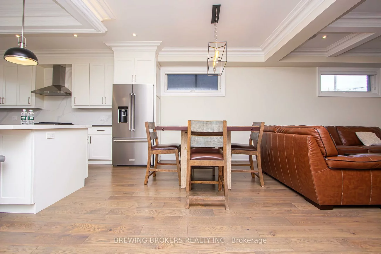34B, Pine, Port Credit, Mississauga