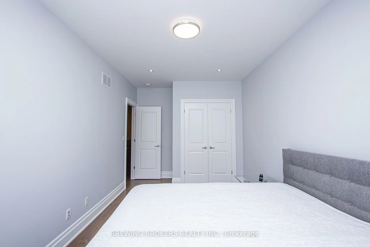 34B, Pine, Port Credit, Mississauga