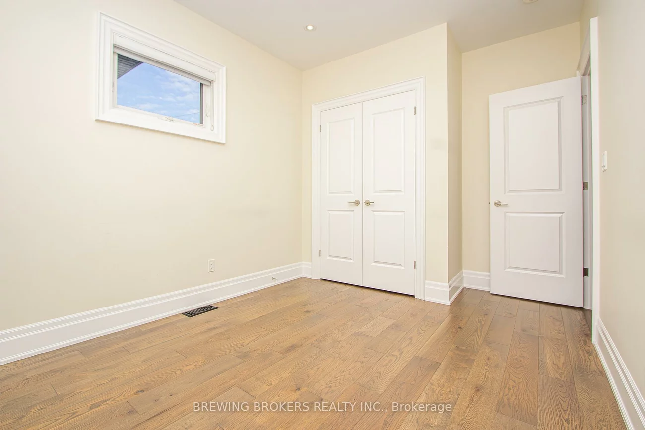 34B, Pine, Port Credit, Mississauga