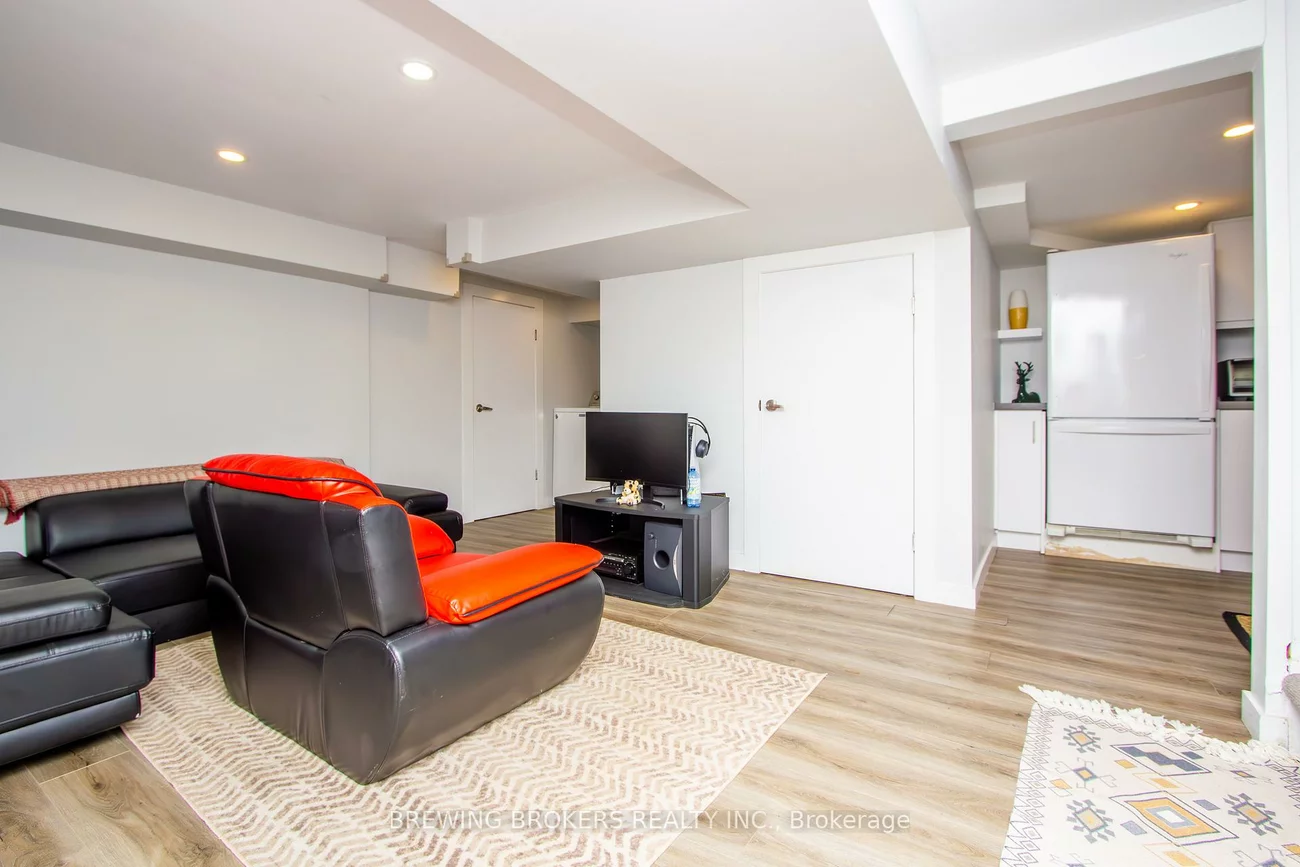27, Pine, Port Credit, Mississauga