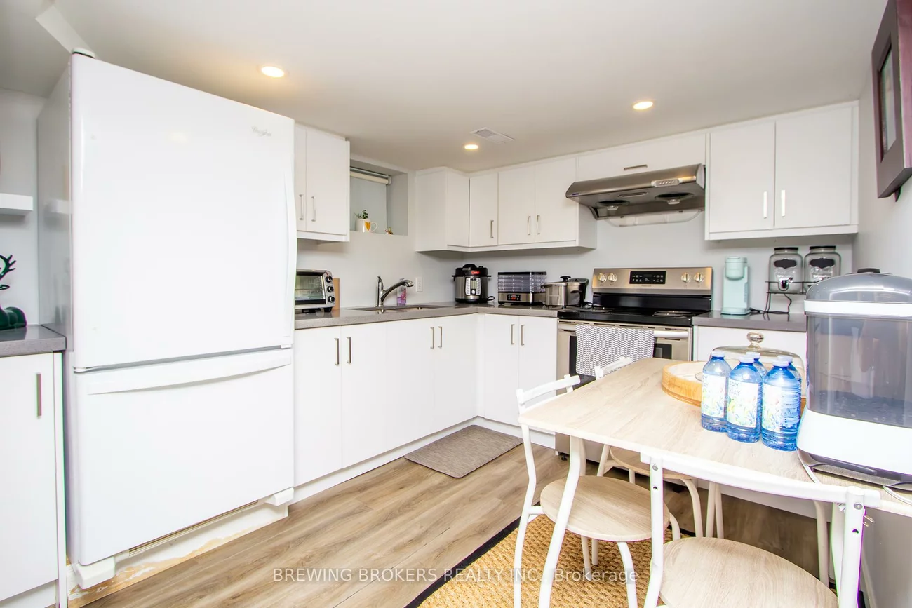 27, Pine, Port Credit, Mississauga