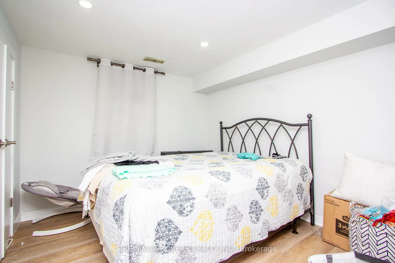 27, Pine, Port Credit, Mississauga