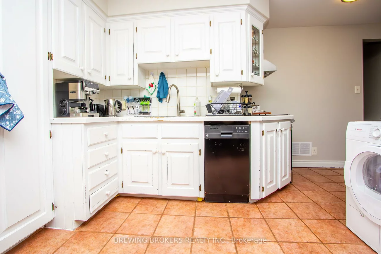 27, Pine, Port Credit, Mississauga