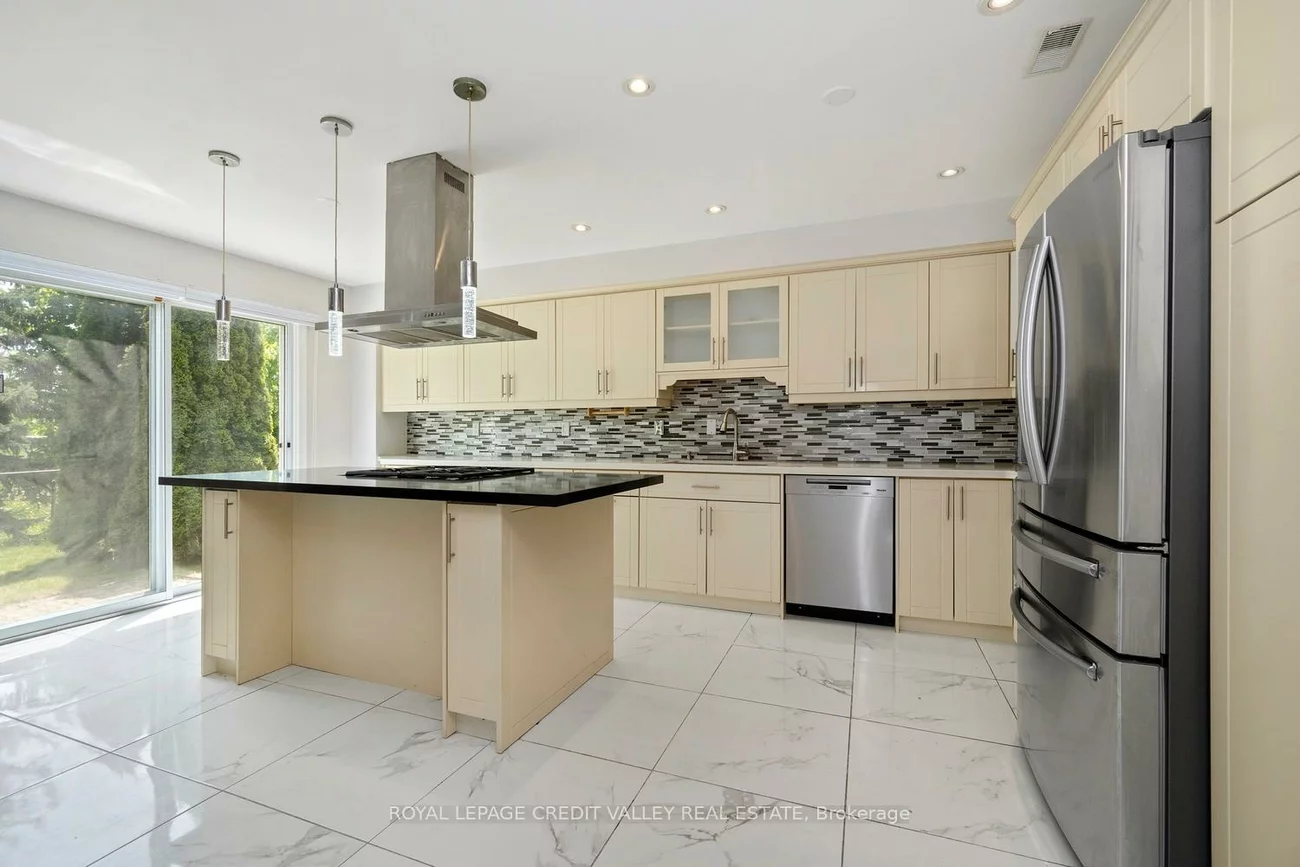 972, Winterton, East Credit, Mississauga
