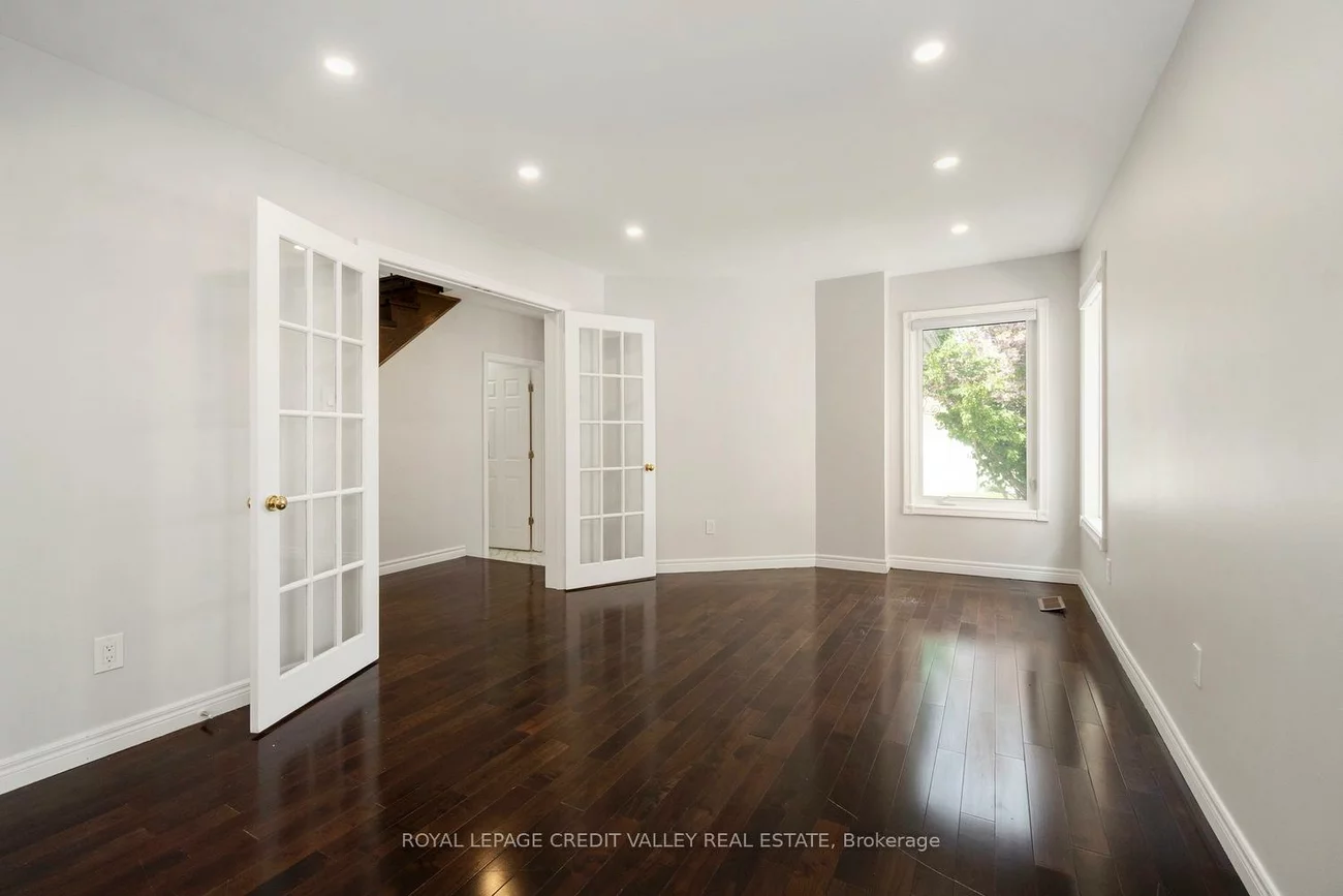 972, Winterton, East Credit, Mississauga