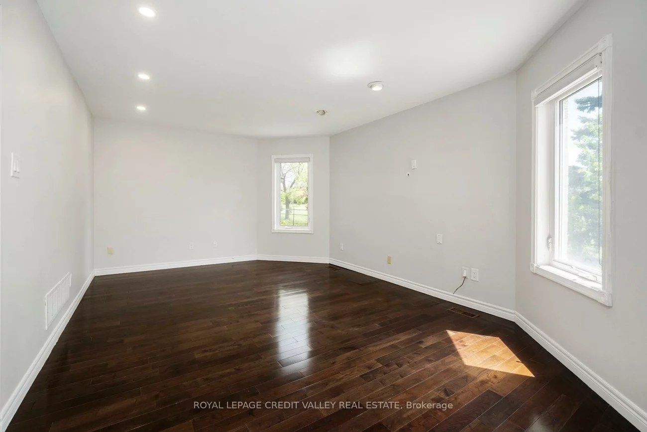 972, Winterton, East Credit, Mississauga