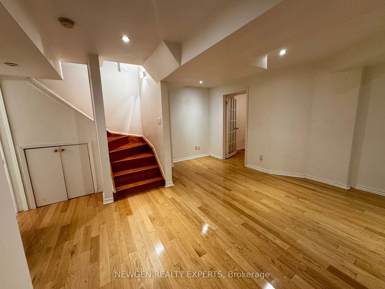 7422, Magistrate, Meadowvale Village, Mississauga