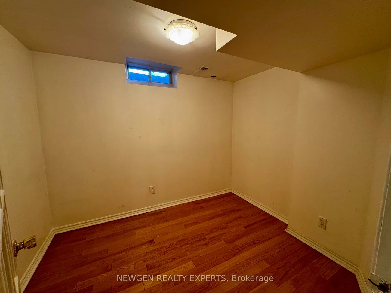 7422, Magistrate, Meadowvale Village, Mississauga