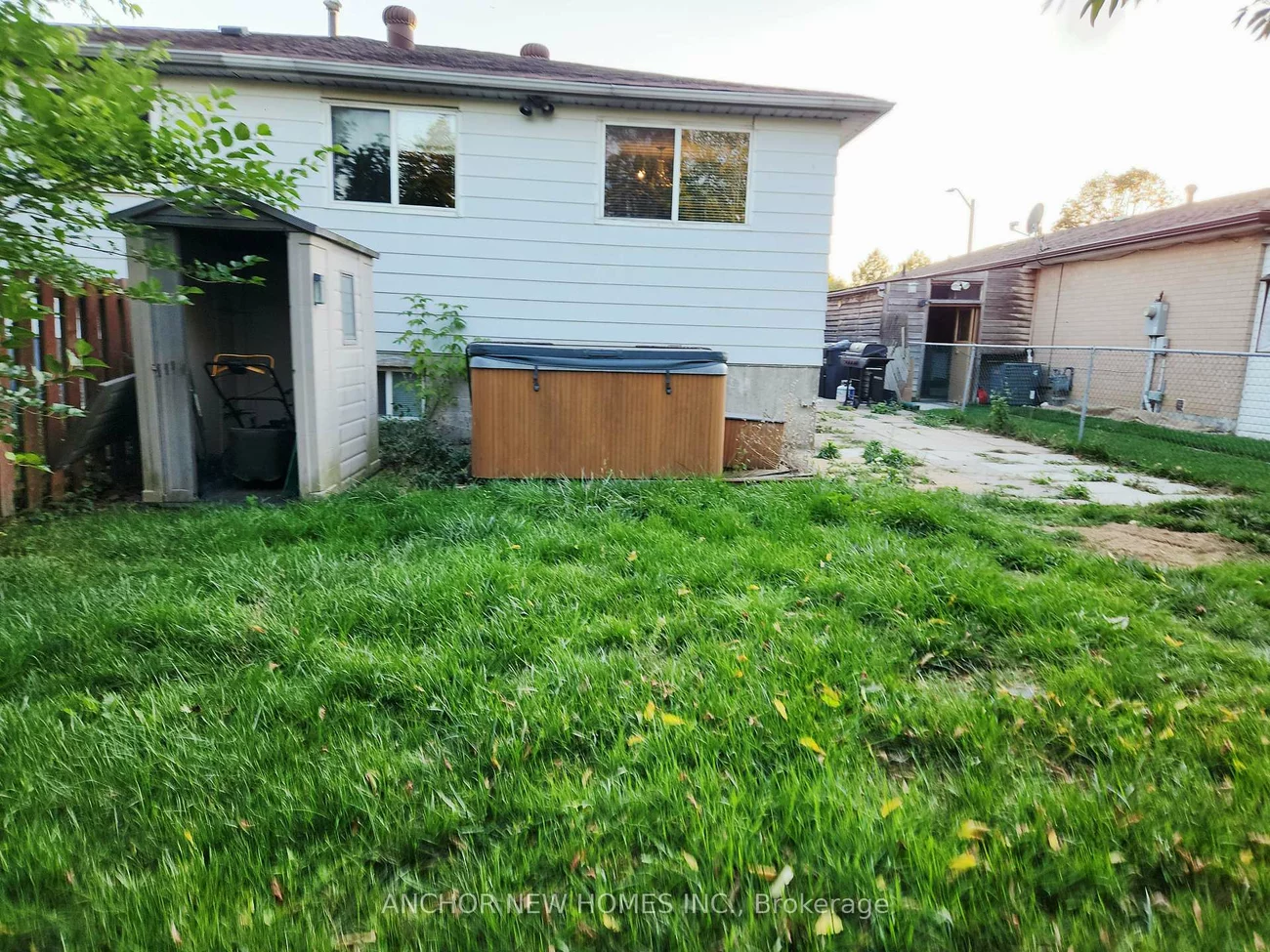 2556, Widemarr, Clarkson, Mississauga