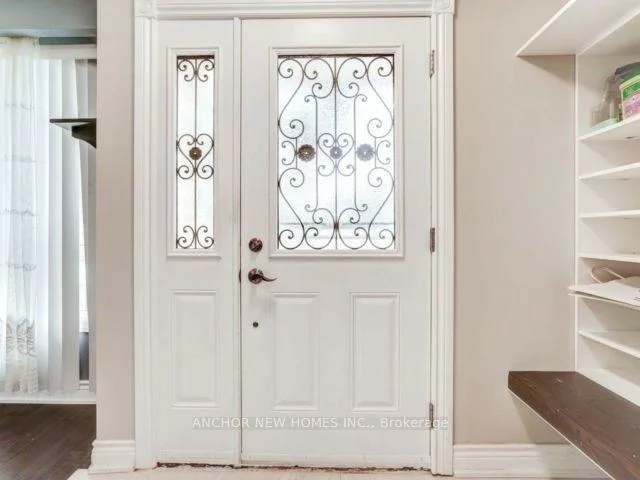 2556, Widemarr, Clarkson, Mississauga
