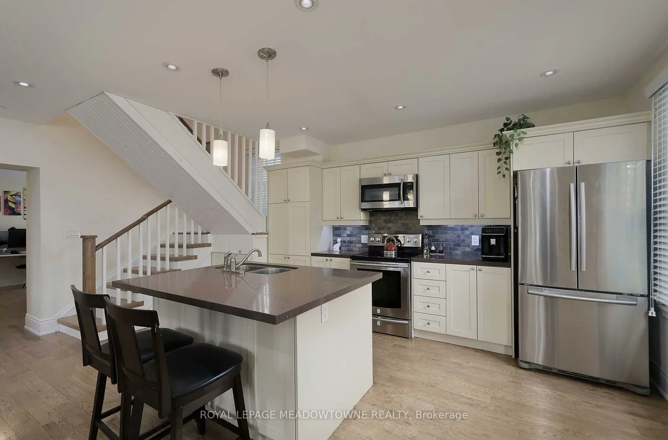 307a, Queen, Streetsville, Mississauga