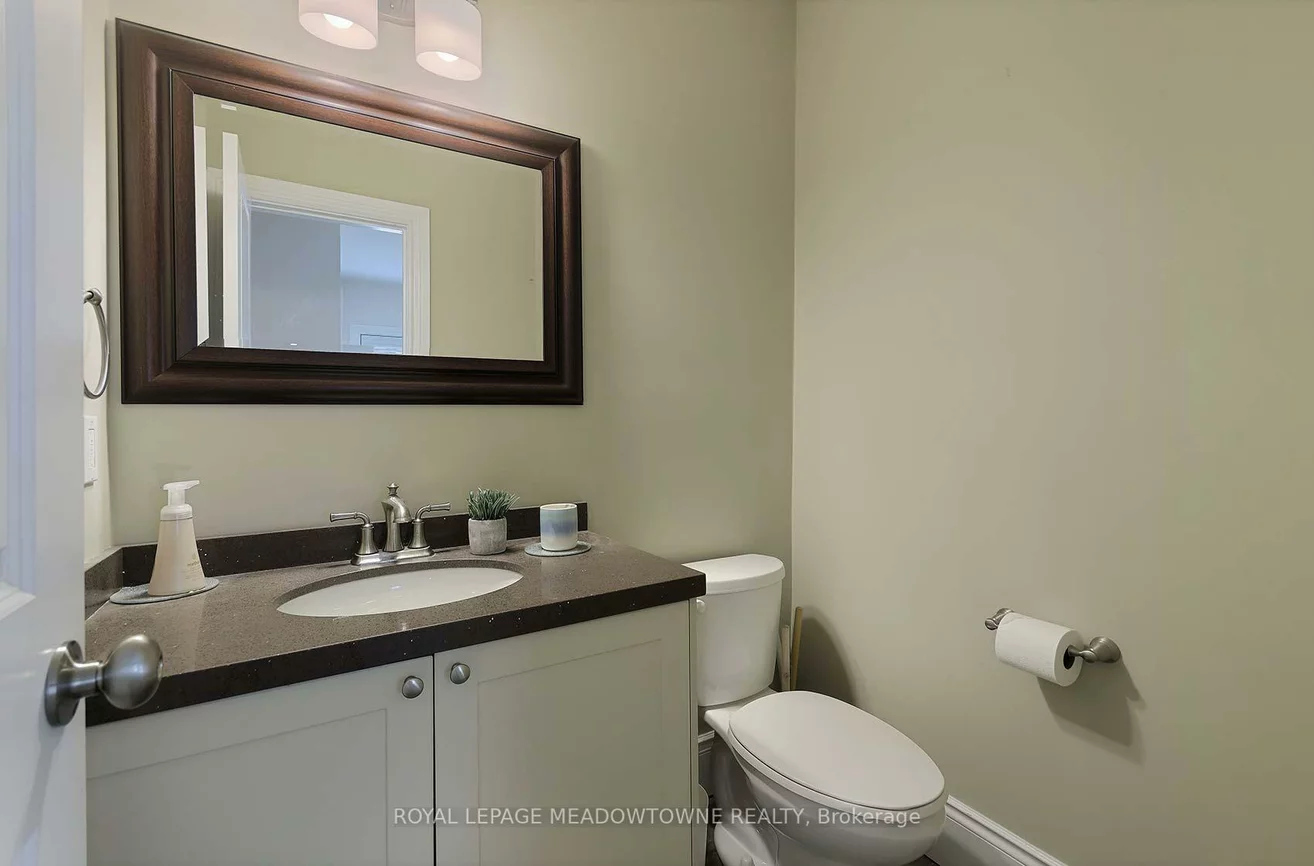 307a, Queen, Streetsville, Mississauga