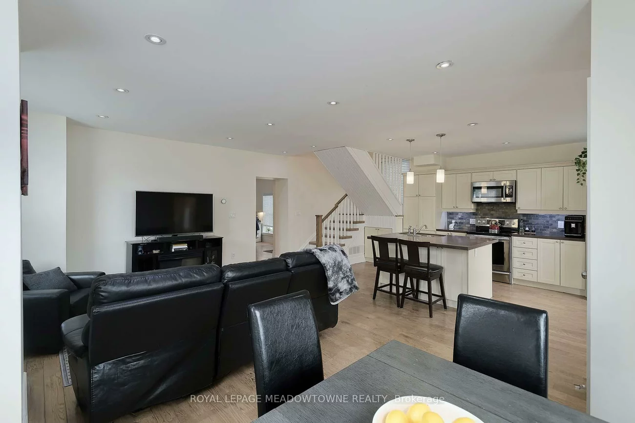 307a, Queen, Streetsville, Mississauga