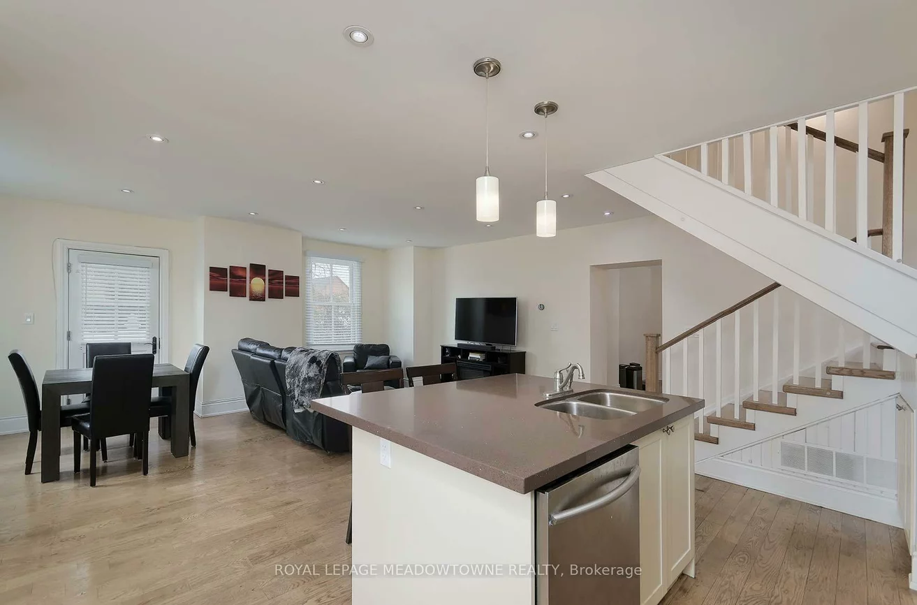 307a, Queen, Streetsville, Mississauga
