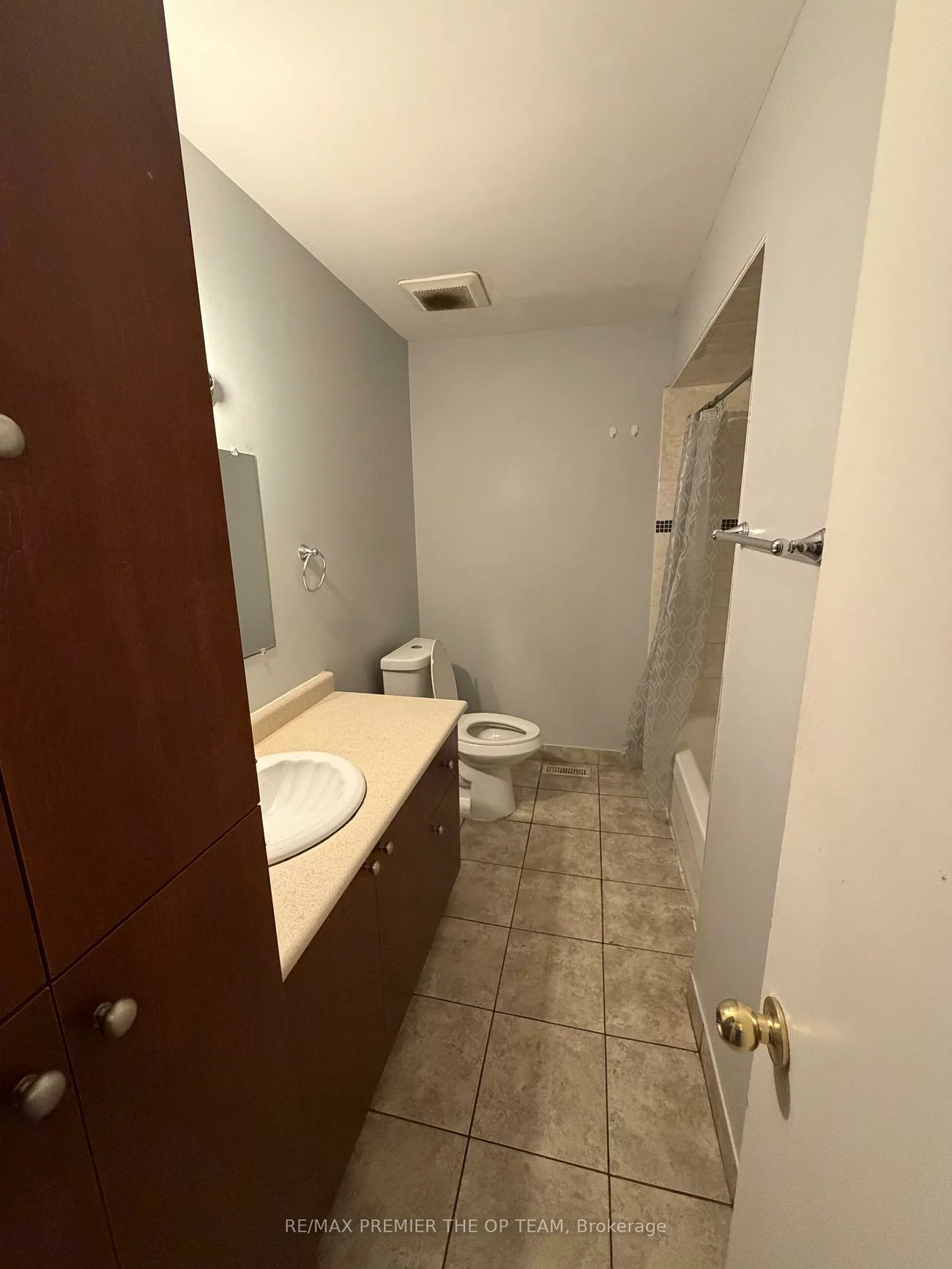 7260, Collett, Malton, Mississauga