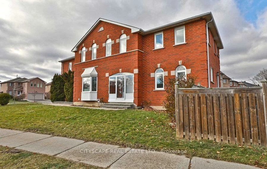 3263, Loyalist, Erin Mills, Mississauga