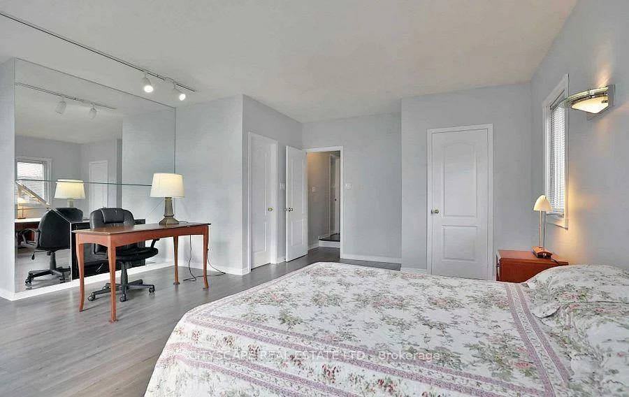 3263, Loyalist, Erin Mills, Mississauga