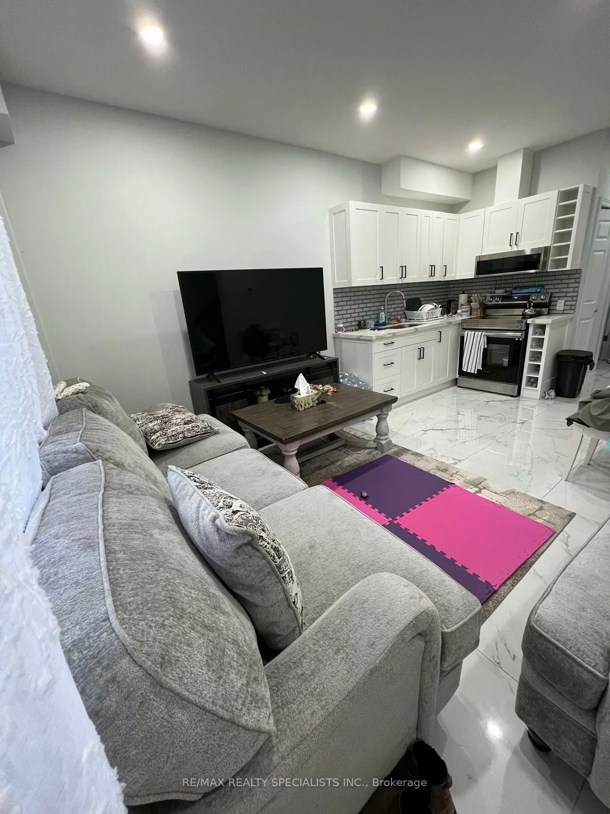 659, Roselaire, Hurontario, Mississauga