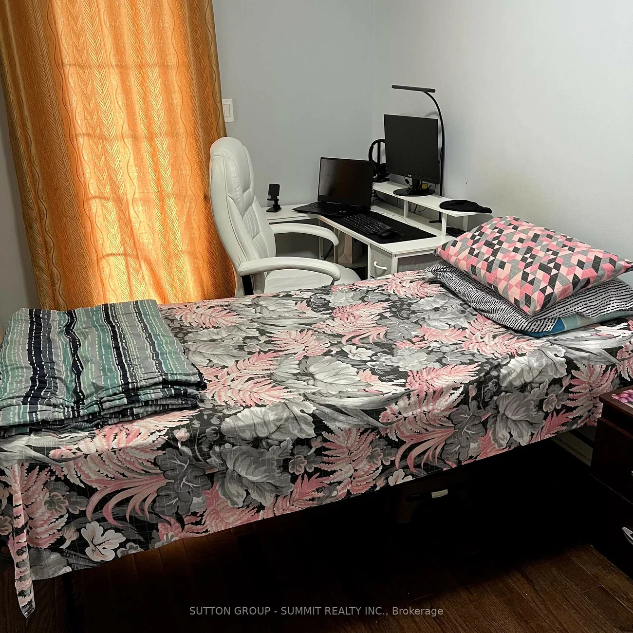 527, Coach, Hurontario, Mississauga