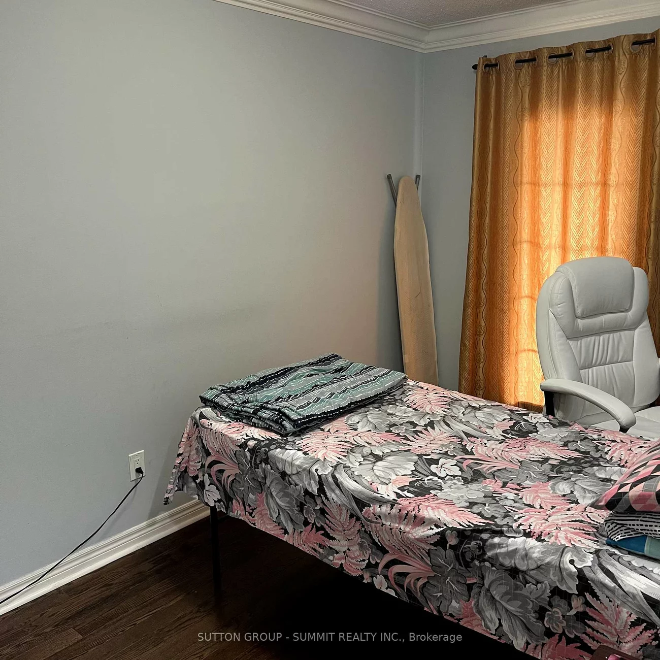 527, Coach, Hurontario, Mississauga