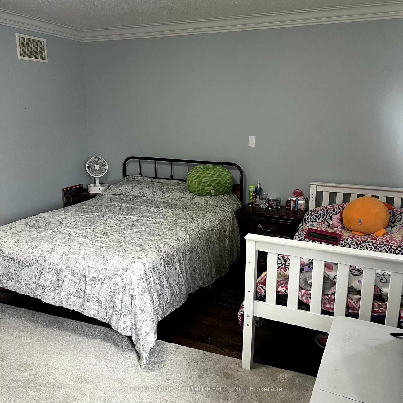 527, Coach, Hurontario, Mississauga
