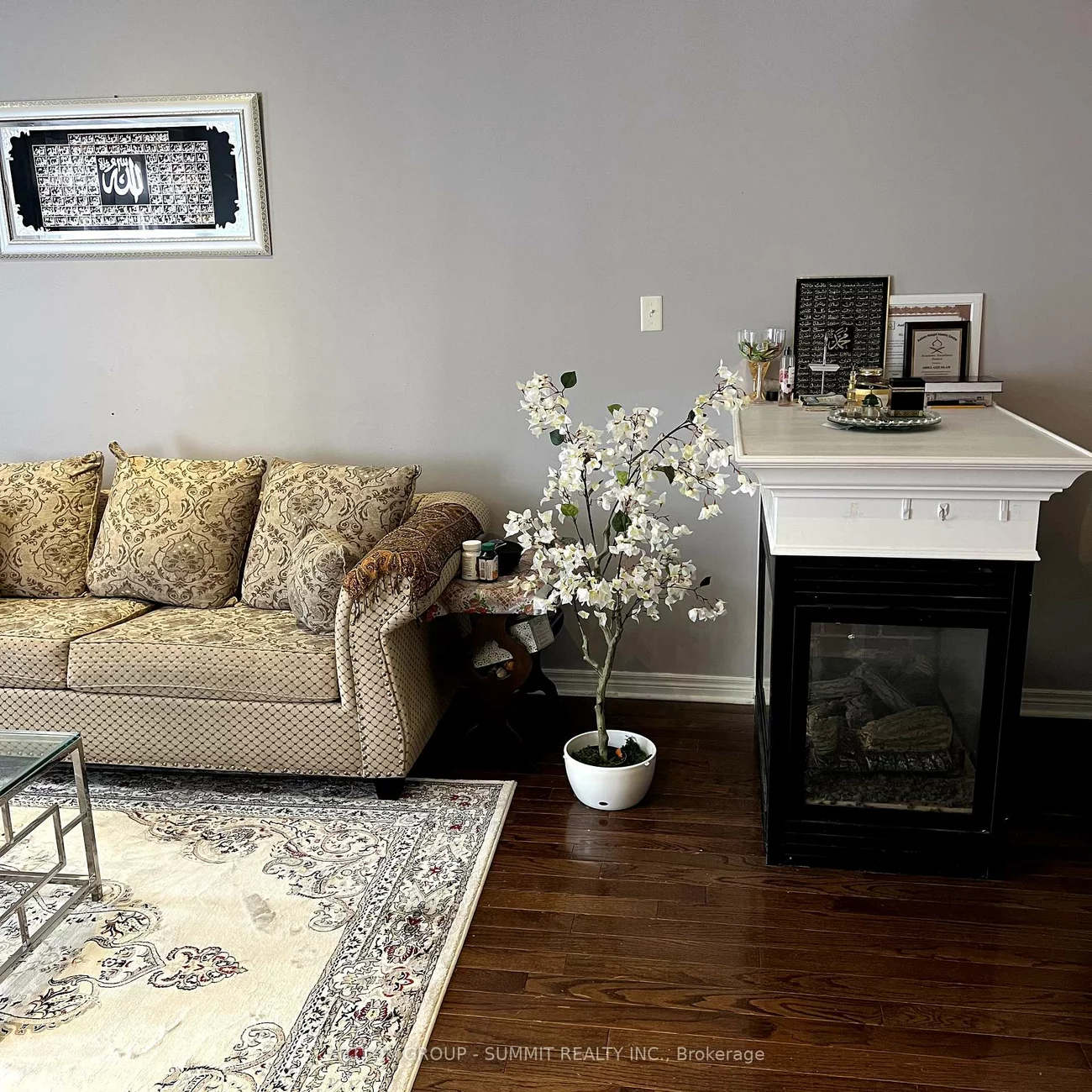 527, Coach, Hurontario, Mississauga