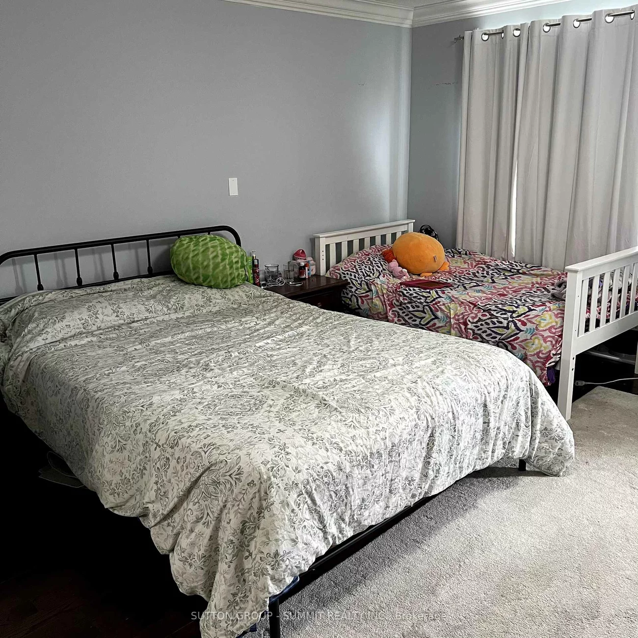 527, Coach, Hurontario, Mississauga