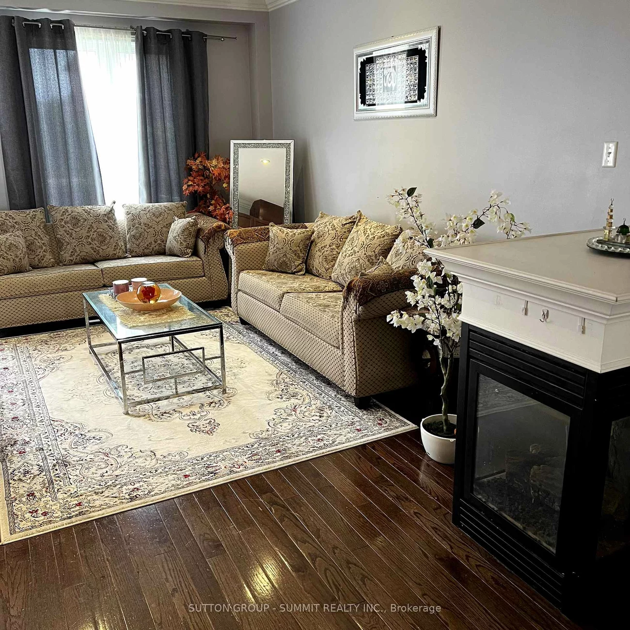 527, Coach, Hurontario, Mississauga